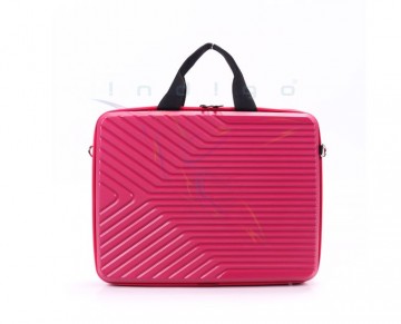 Kırılmaz ve Su Geçirmez Laptop Çantası