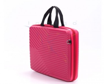 Kırılmaz ve Su Geçirmez Laptop Çantası