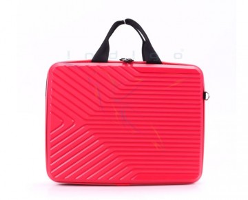 Kırılmaz ve Su Geçirmez Laptop Çantası