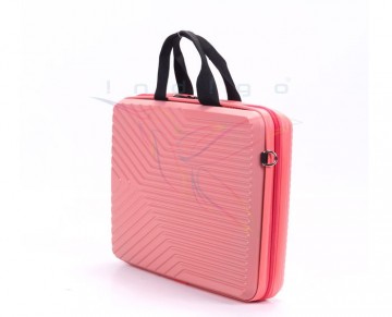 Kırılmaz ve Su Geçirmez Laptop Çantası